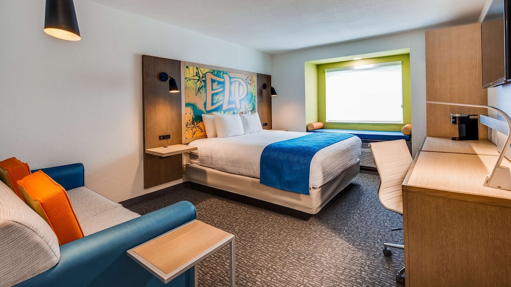 Standard Room, 1 King Bed, Non Smoking, Refrigerator (Larger Room;with Sofabed) - Photo 1