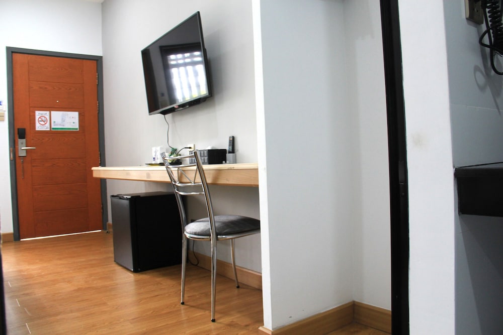Basic Twin Room - Photo 5