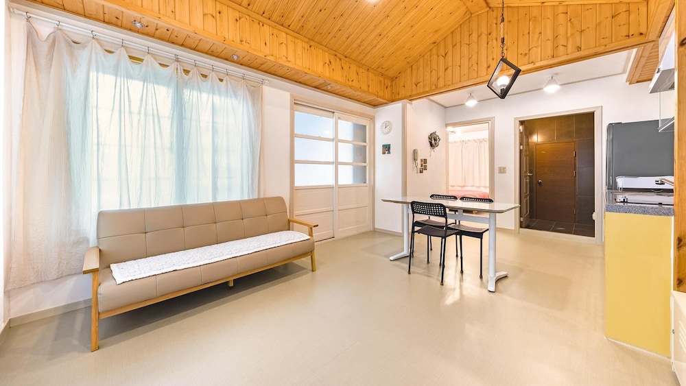 Basic Room, 1 Bedroom (1hojeom ailiseu) photo 1