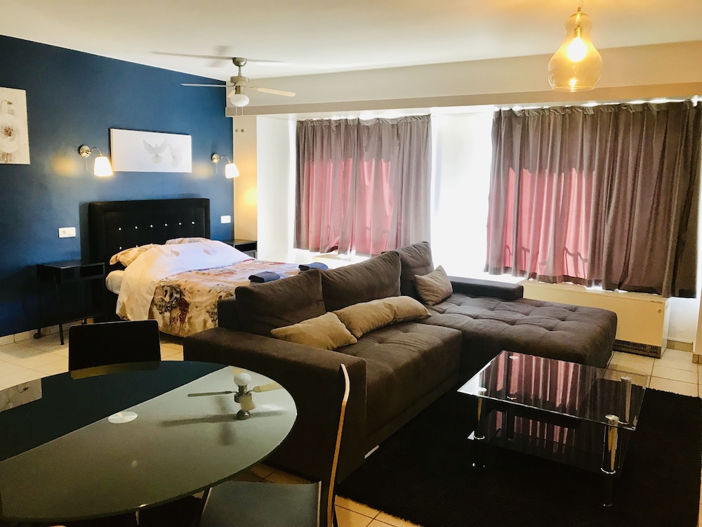 Master Suite in Antwerp city (4B) photo 3