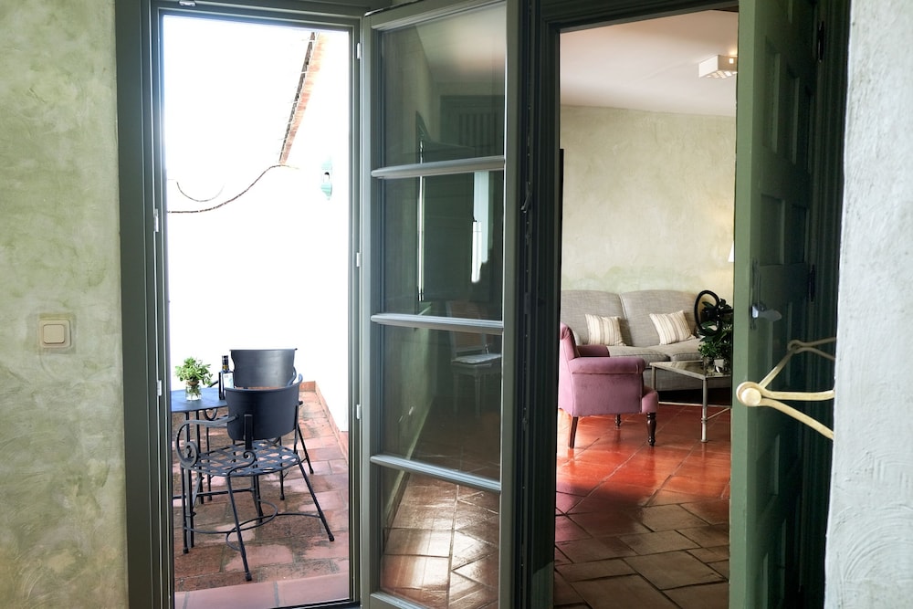 Junior Suite, 2 Twin Beds, Terrace - Photo 6