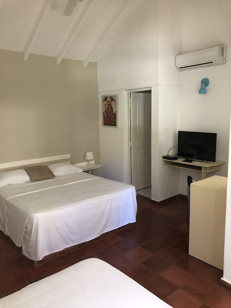 Tripla Comfort, letti multipli, accessibile ai disabili, vista piscina (A/C)