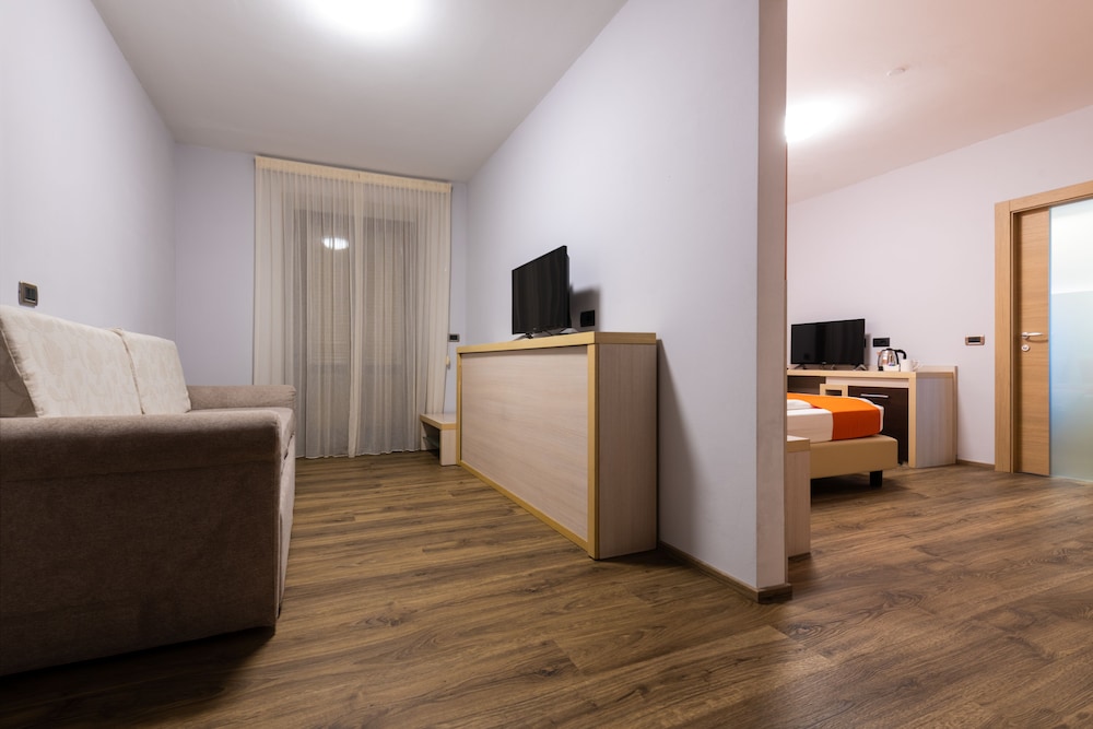 Junior Suite, Balcony photo 3