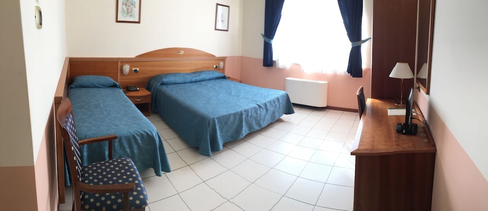 Triple Room photo 1