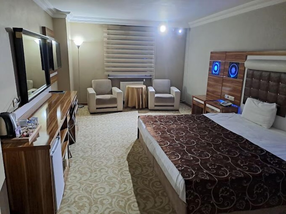 Superior Double or Twin Room, 1 Bedroom, Smoking photo 3
