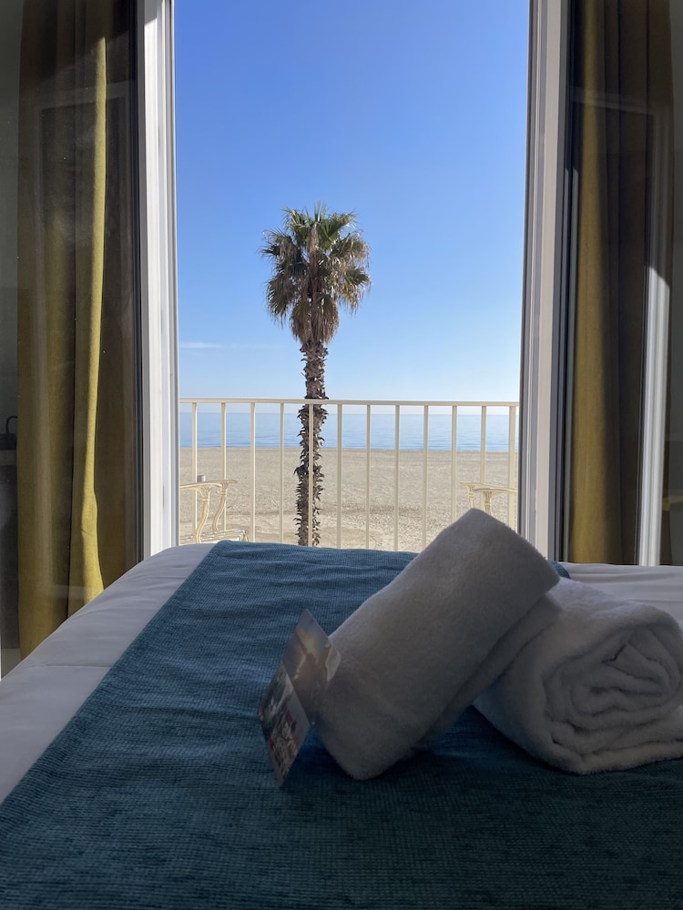 Single Room, Sea View photo 3
