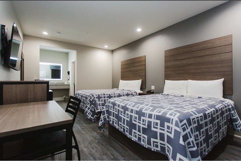 Standard Room, 2 Queen Beds at Palace Inn Conroe in Conroe
