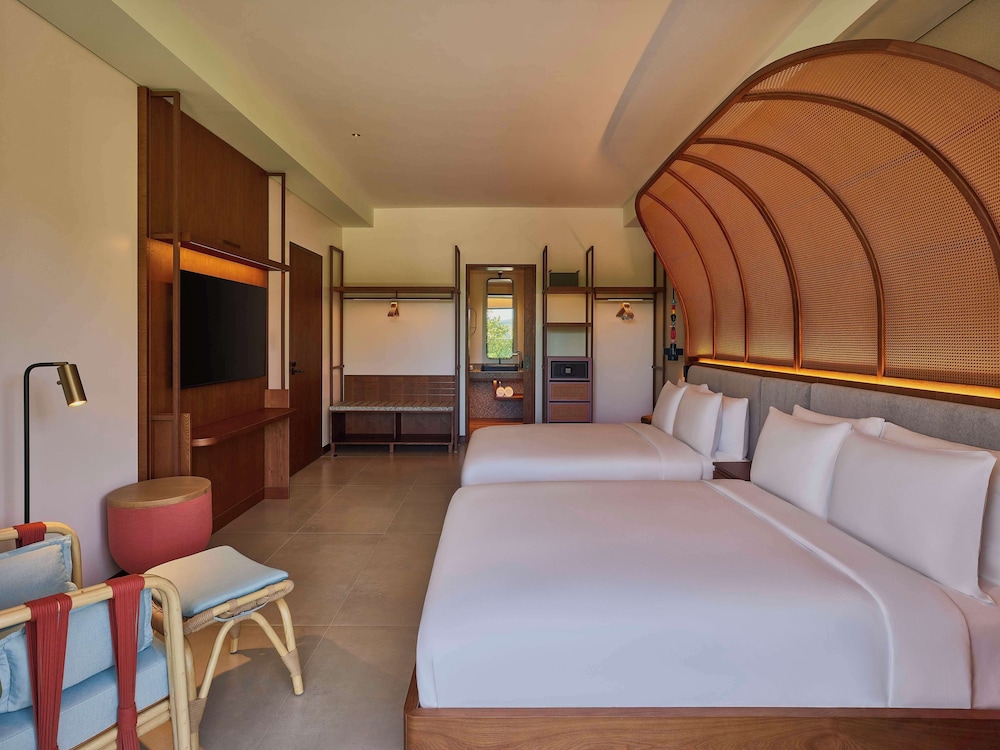 Suite, Multiple Beds, Balcony