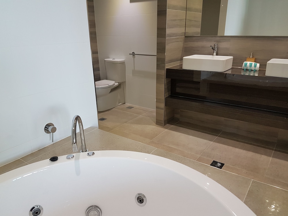 Penthouse, 3 Bedrooms (Water Views) photo 3