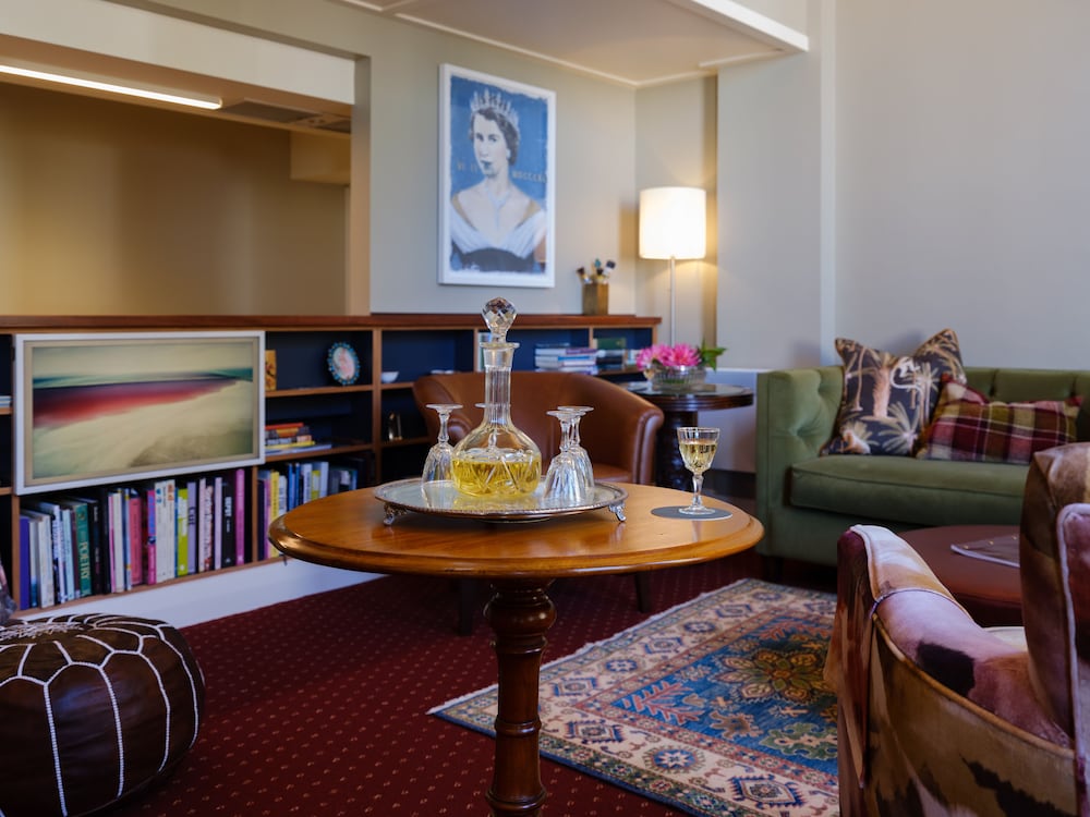 Luxury Apartment (The Gaynor Clayton)