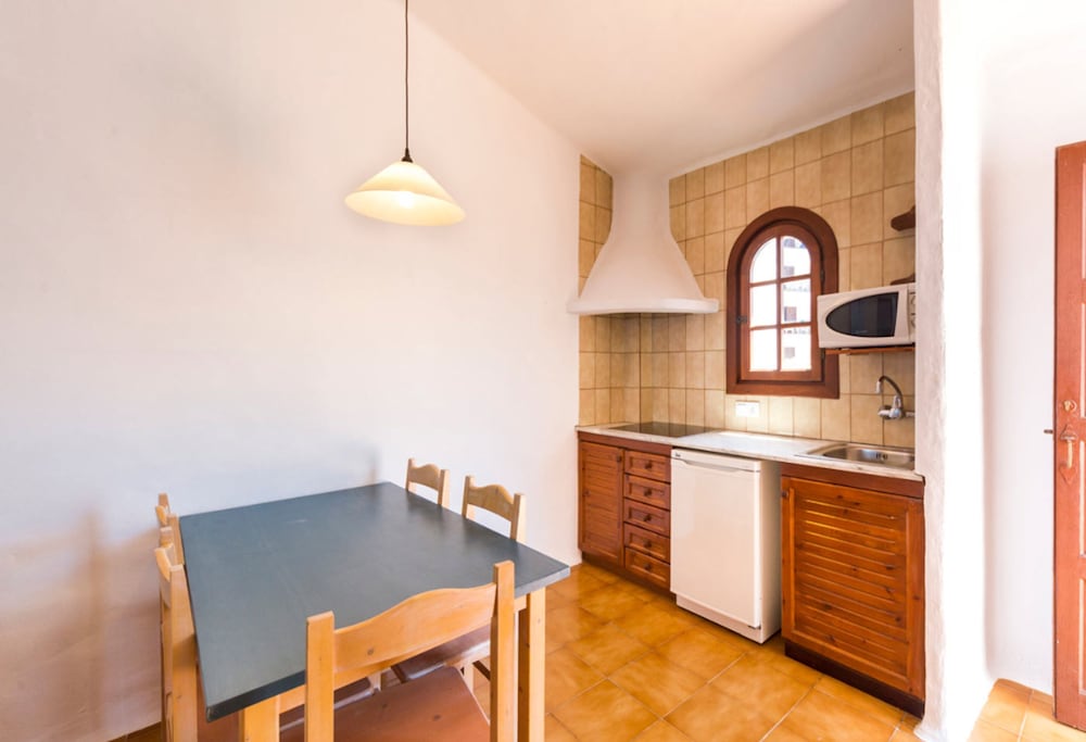 Apartment, 3 Bedrooms, Balcony photo 3