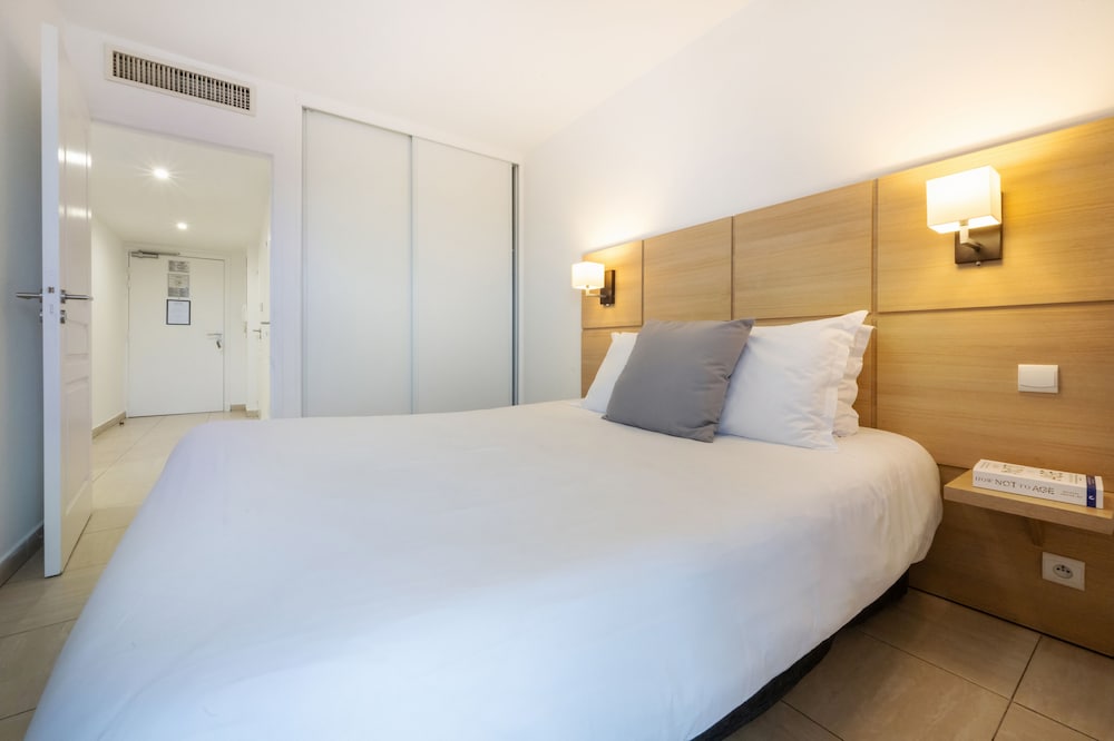 Standard Apartment, 1 Double Bed with Sofa bed photo 3