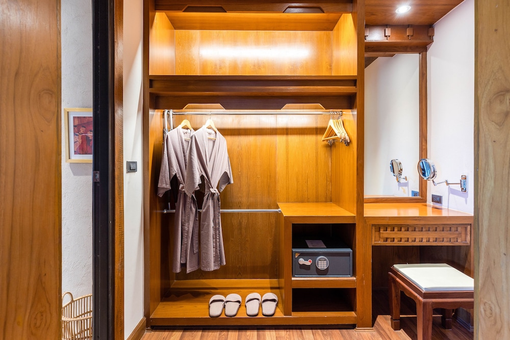 Superior Twin Room (with Air Purifier) - Photo 2