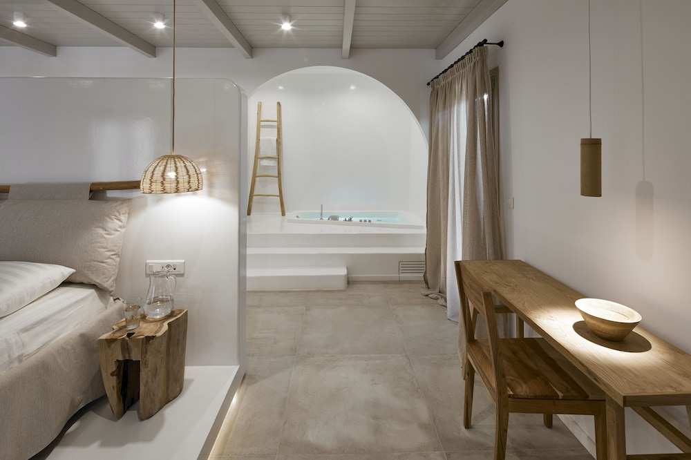 Exclusive Suite, Hot Tub (Indoor) - Photo 6