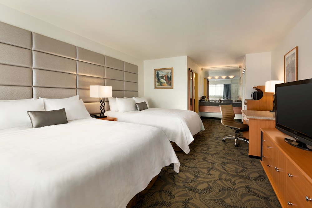 Standard Room, 2 Queen Beds (Exterior Entrance, Stairs Access Only)