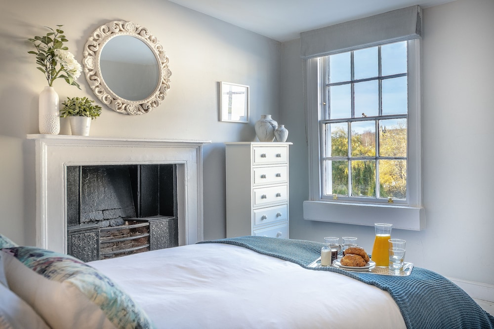 Luxury House photo 2