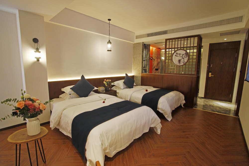 Deluxe Twin Room photo 2