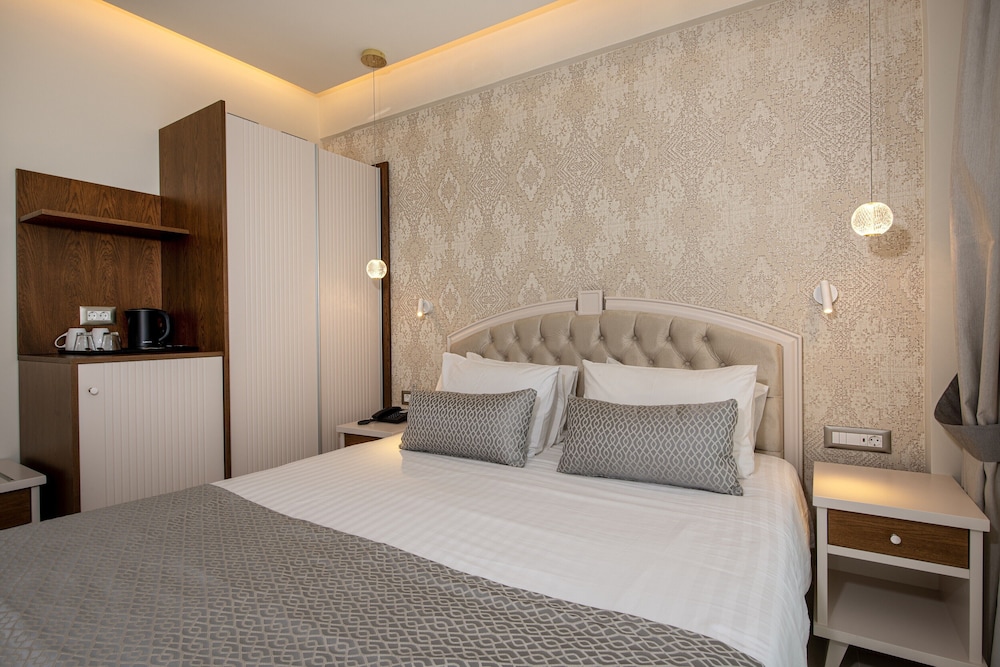 Economy Twin Room photo 2