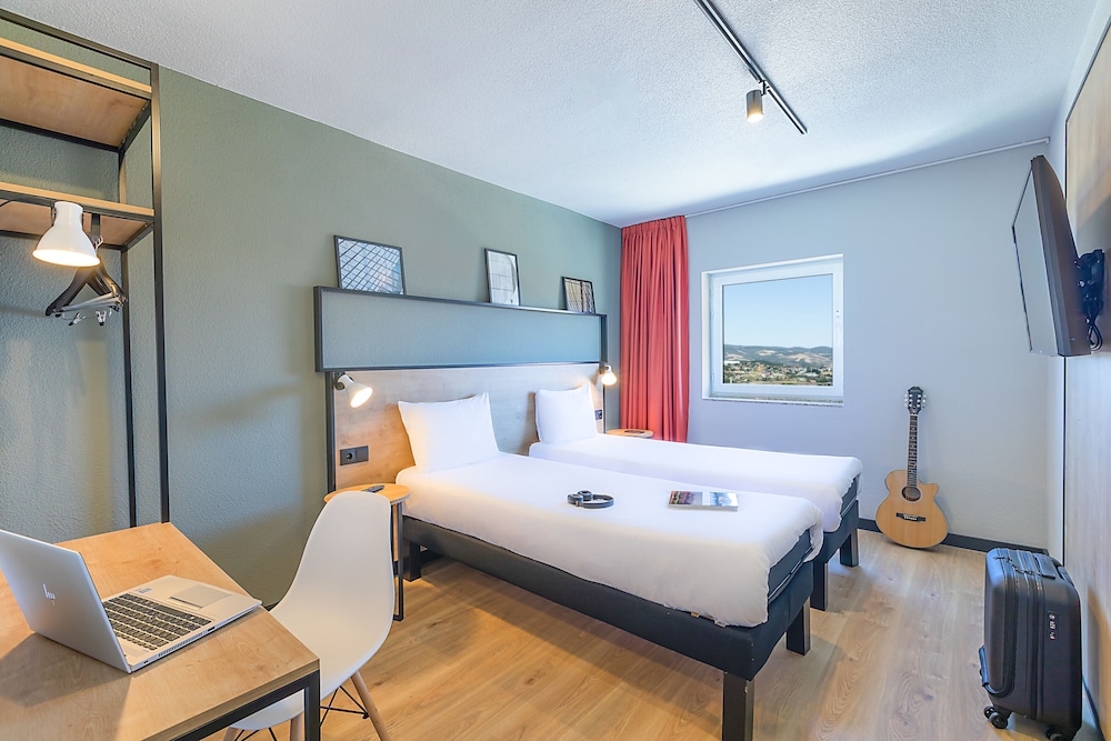 Standard Room, 1 Double Bed - Photo 3