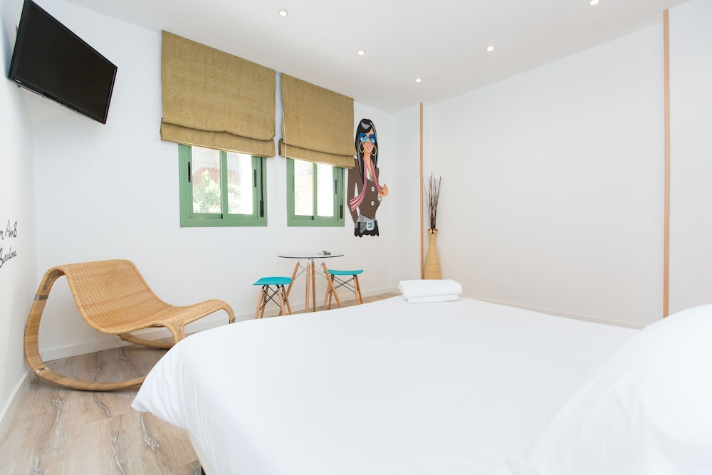 Standard Studio, 1 Double or 2 Twin Beds, Private Bathroom photo 2