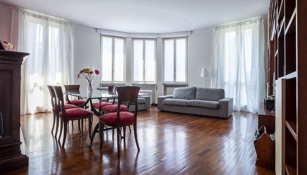 Apartment (3 Bedrooms)