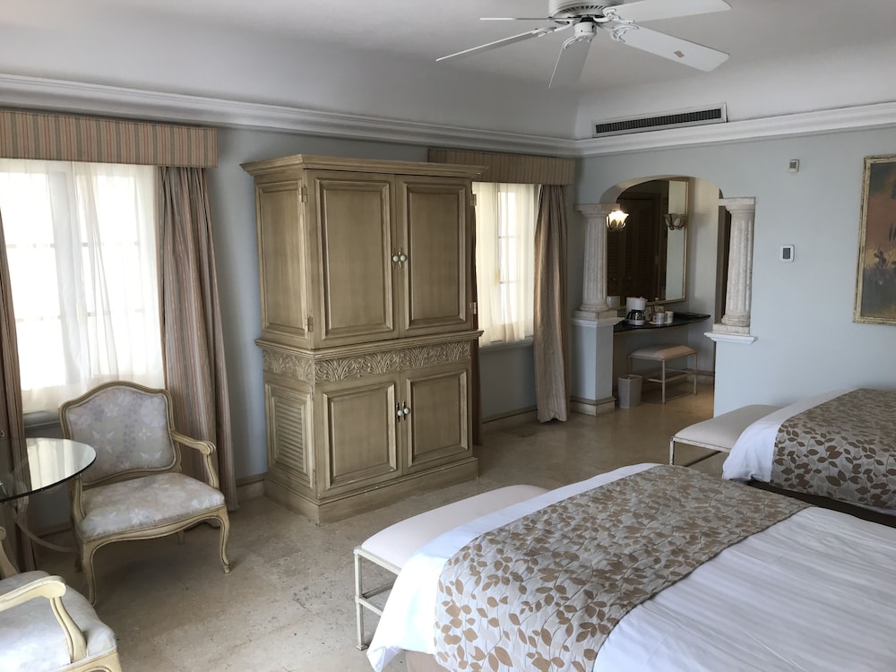 Grand Room (Kids Stay Included) - Photo 7