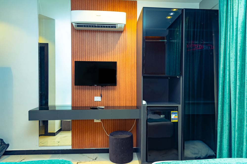 Superior Double or Twin Room - Photo 7
