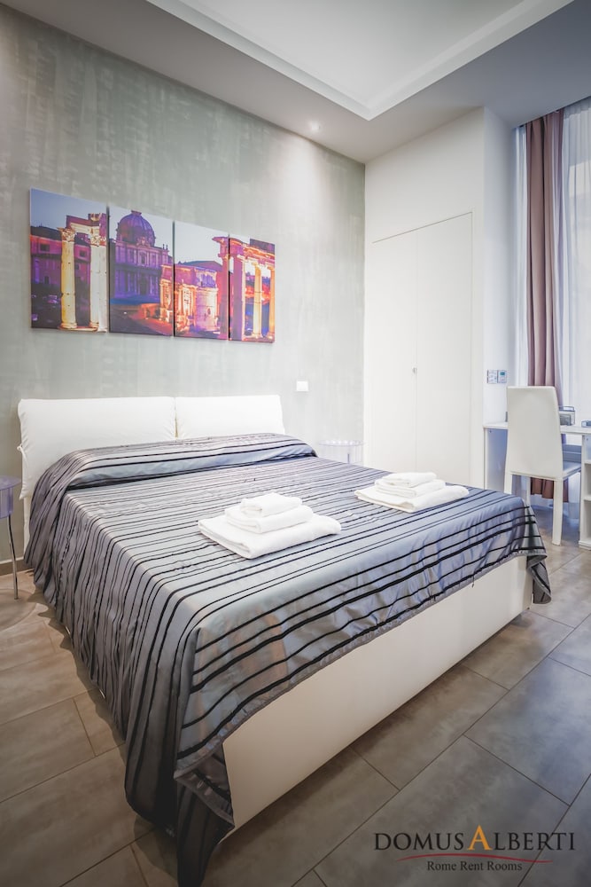 Double Room (Fori Imperiali) photo 3