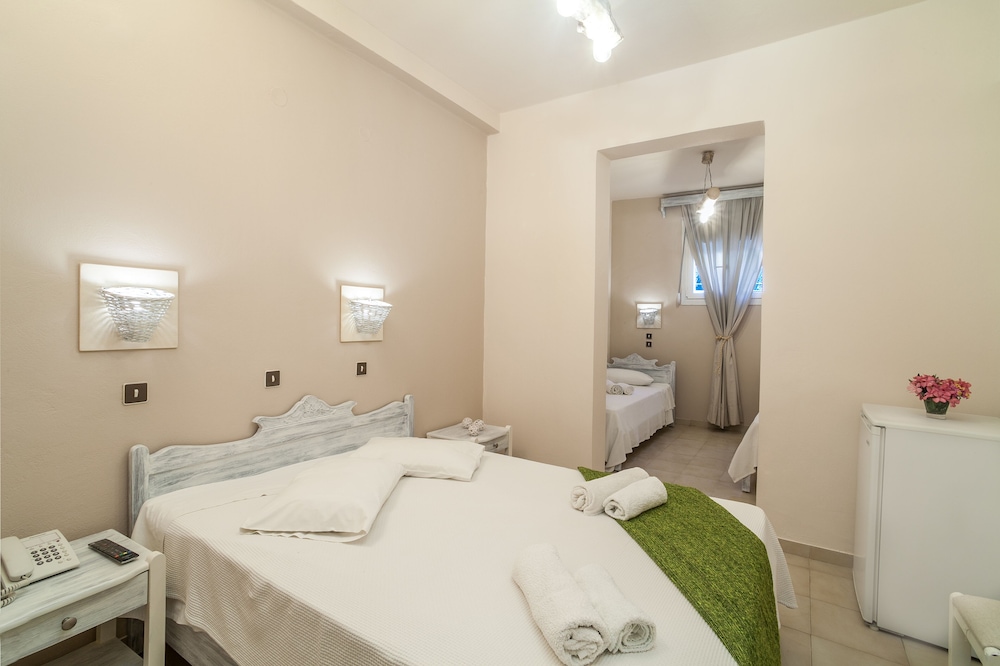 Standard Quadruple Room, Multiple Beds