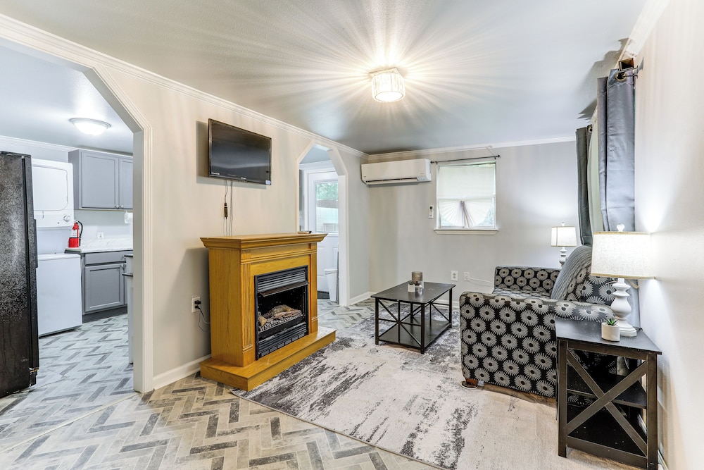 House (2 Bedrooms)
