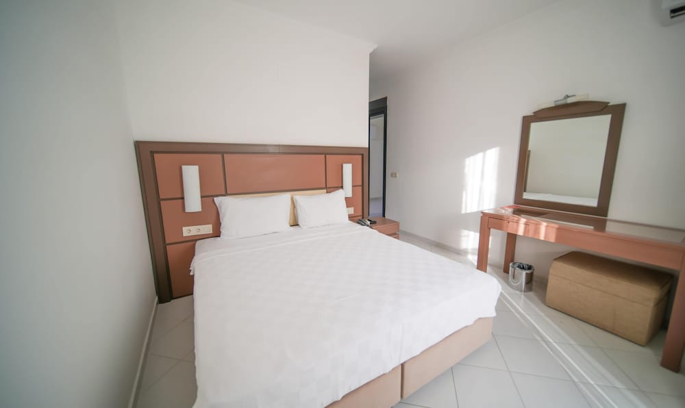 Superior Room, Garden View
