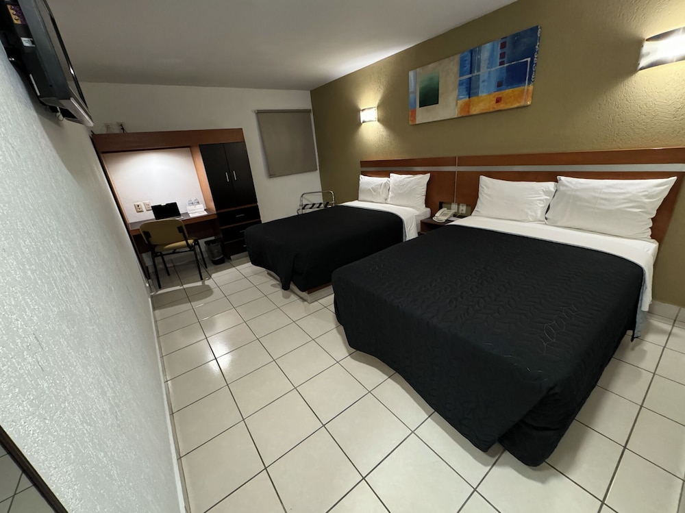 Quarto Standard, 2 Camas de Casal, Não Fumadores, Vista para a Cidade