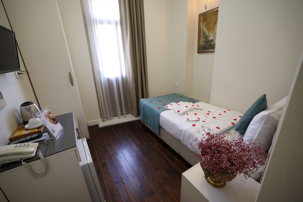Standard Single Room photo 3
