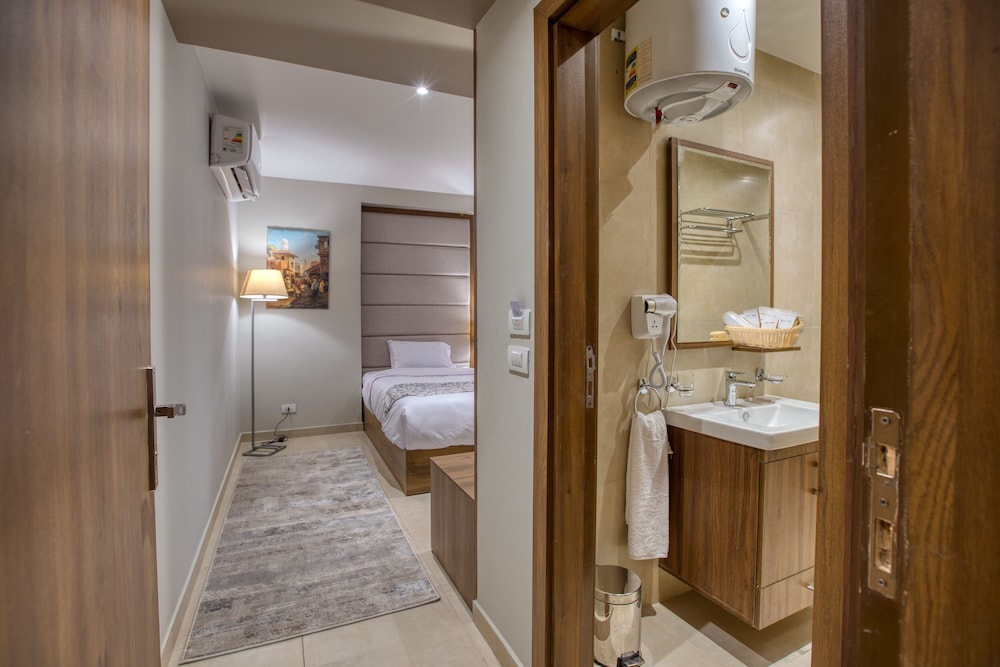 Twin Room with City View