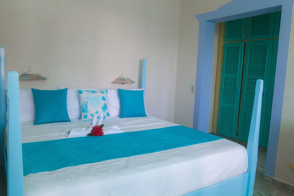 Deluxe Room, 2 Bedrooms - Photo 8