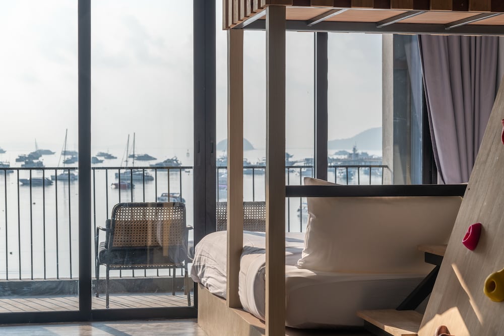 Deluxe Family Room with Balcony Sea view - Photo 3