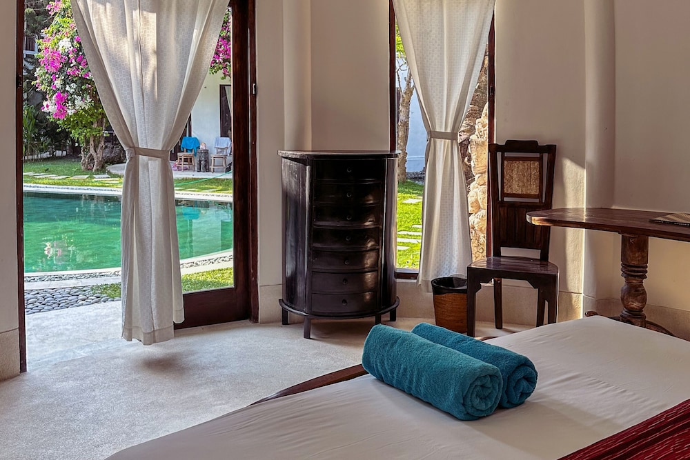 Double Room with Pool/Garden View - Photo 16