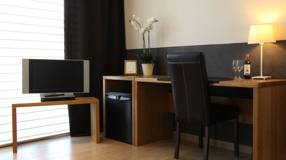 Standard Double or Twin Room photo 3