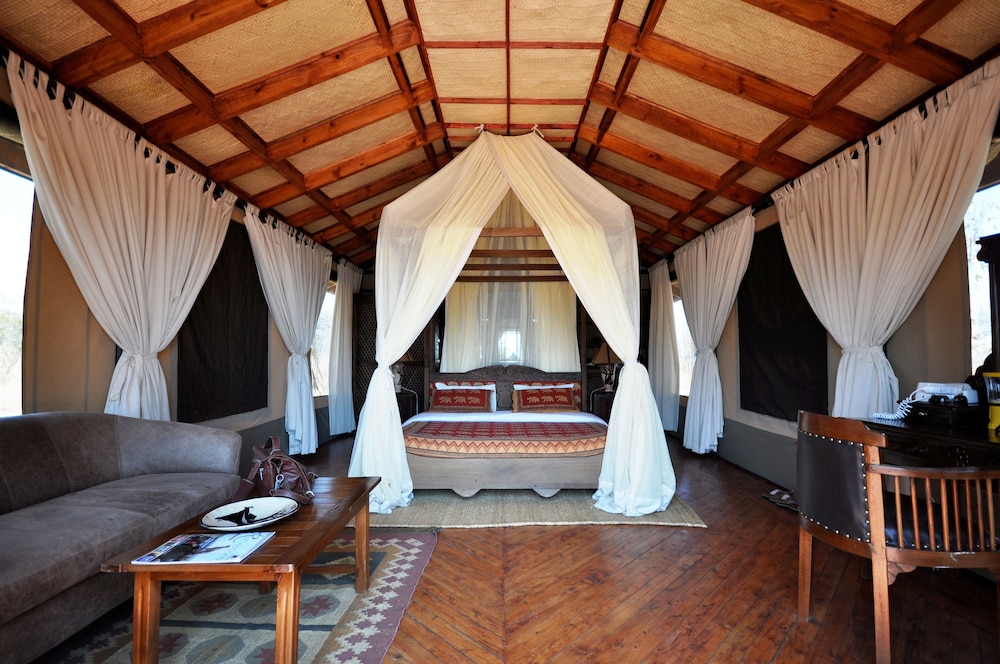 Deluxe Tent - Photo 2