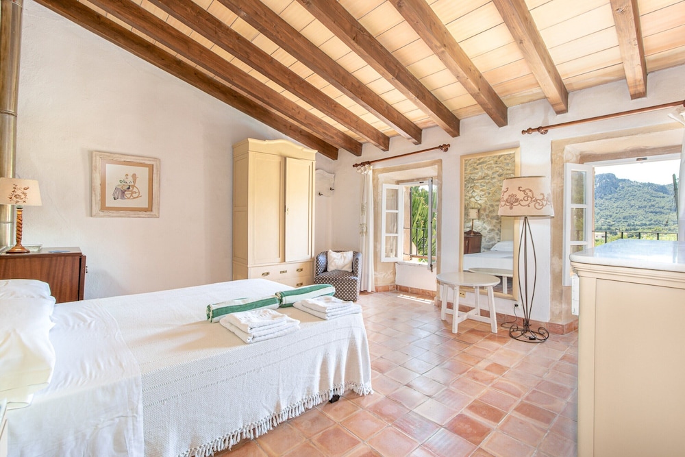 Villa photo 3