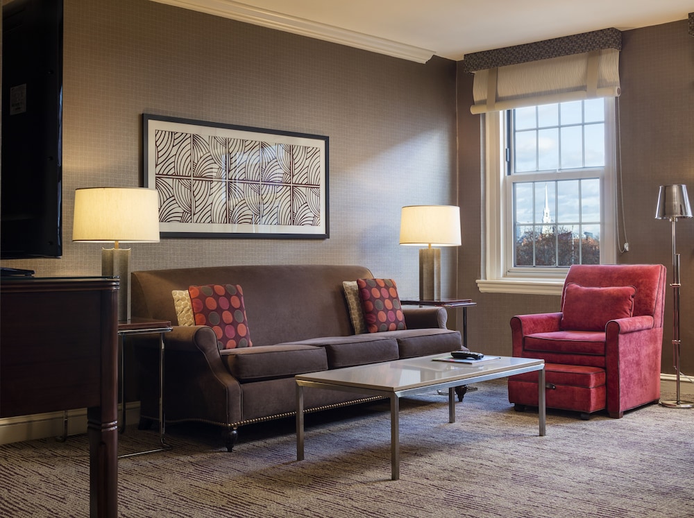 Suite, 1 Bedroom - Photo 5