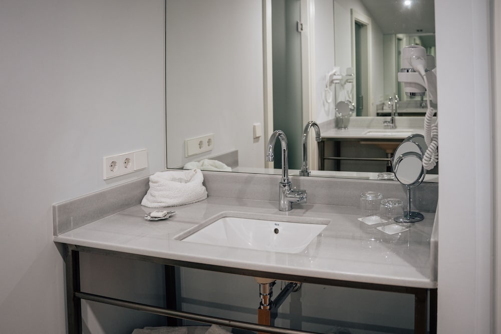 Premium Studio Suite - Photo 26