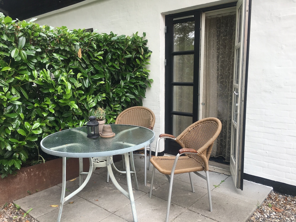 Standard Double Room, Patio - Photo 4