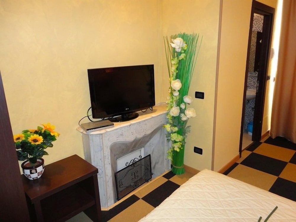 Triple Room - Photo 12