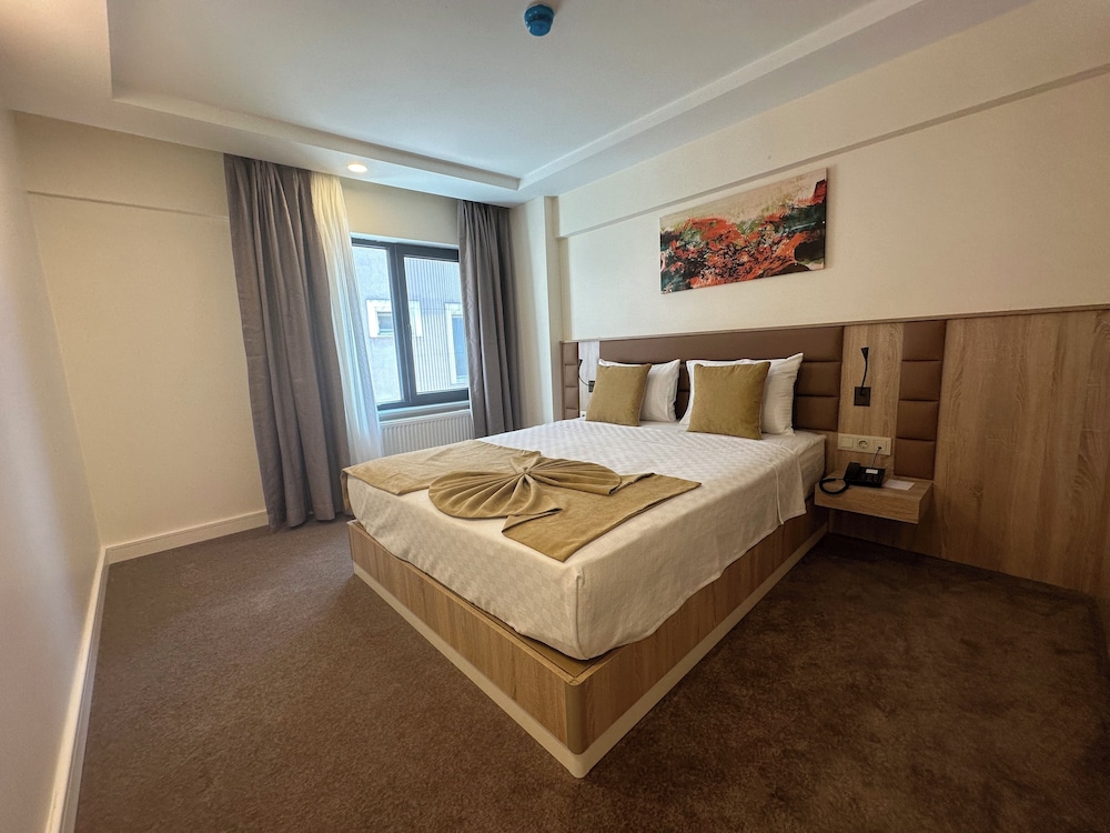 Deluxe Suite photo 3