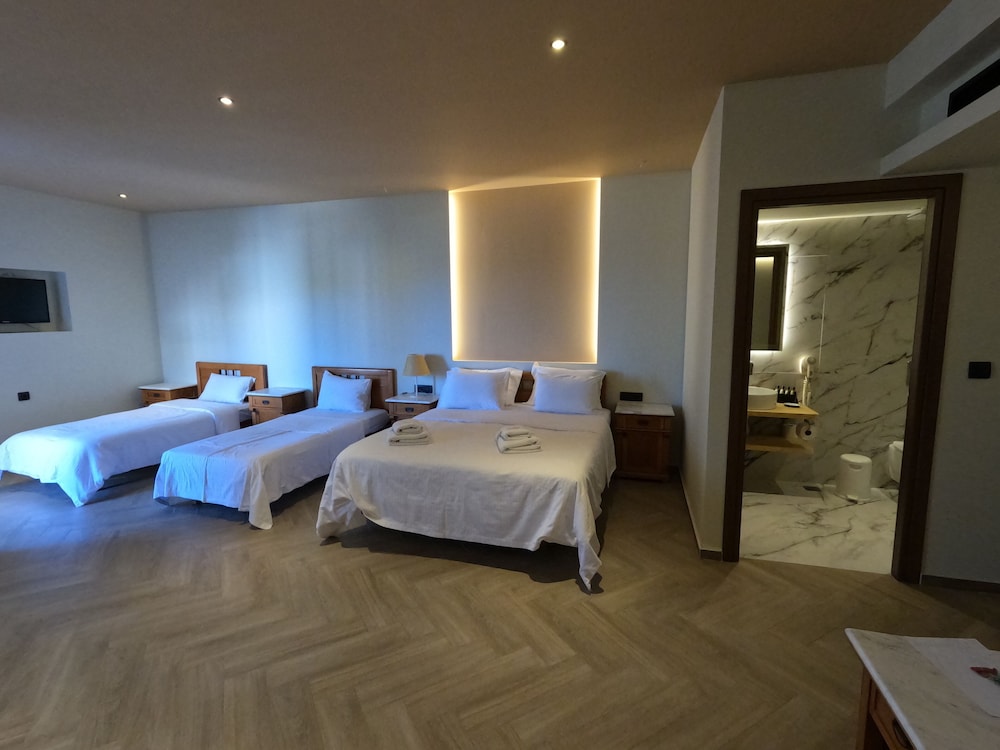 Superior Studio Suite, Sea View photo 3