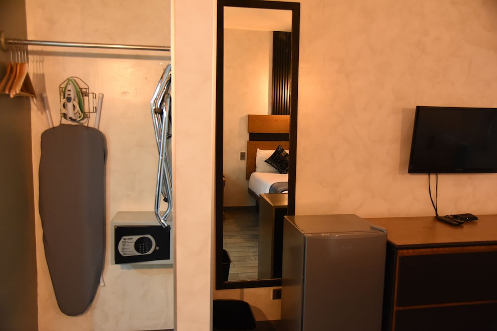 Business Single Room - Photo 2