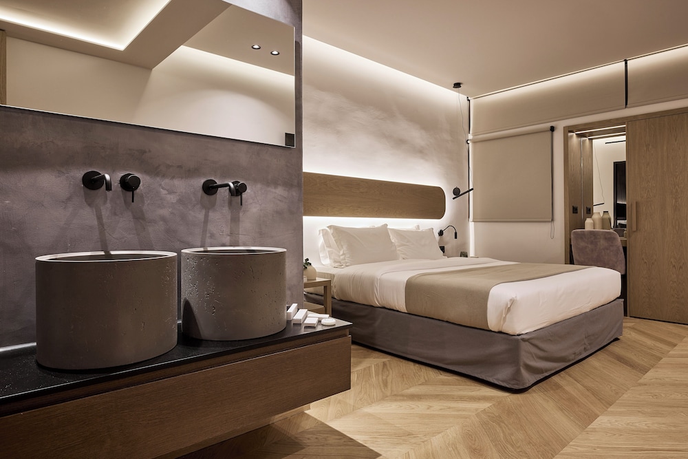 Junior Suite with Balcony photo 3