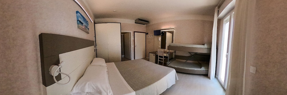 Comfort Quadruple Room