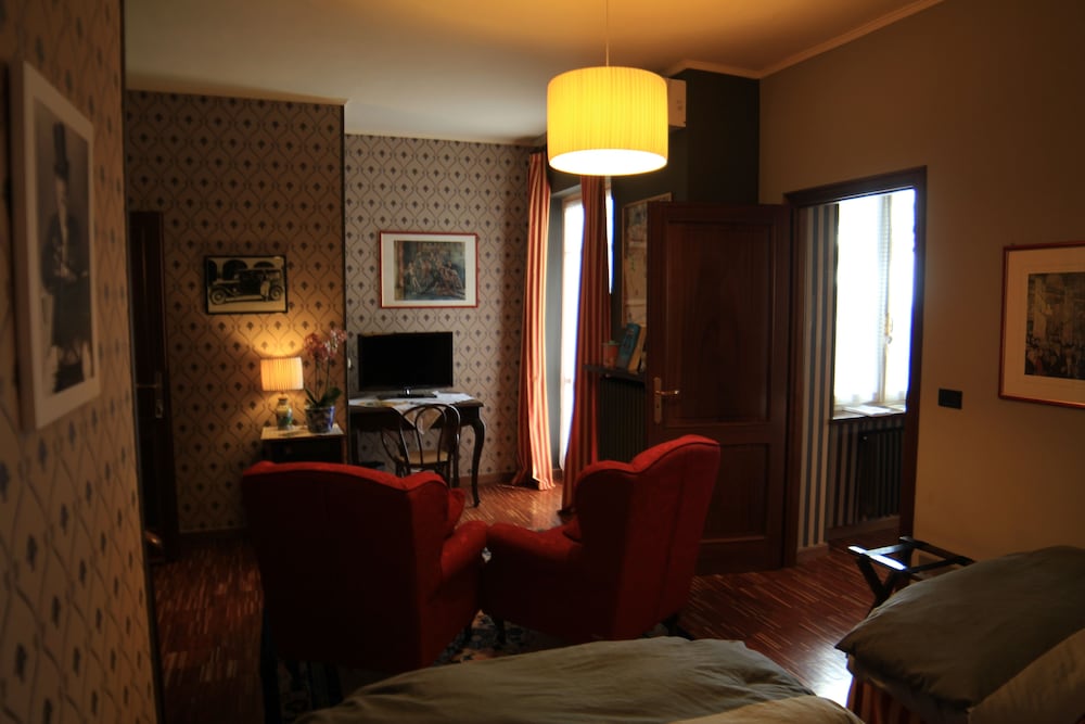 Family Suite, 2 Bedrooms, Balcony, Valley View